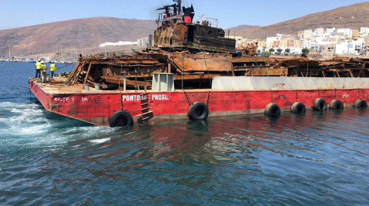 En esta nueva operativa el remolcador transporta una barcaza que contiene en torno a 620 toneladas de acero procedentes de las gabarras &quot;Taehung FB1&quot; y &quot;Taehung M6&quot;.