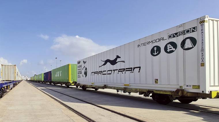 El tráfico de contenedores superó la barrera de los cuatro millones de TEUs.