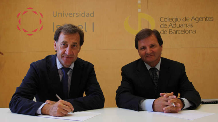 Alberto G&oacute;mez Barahona, rector de la Universidad Isabel I, y Antonio Llobet, presidente del COACAB.