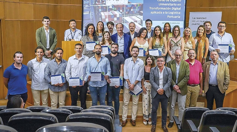 La primera edición del Curso de Experto en Transformación Digital aplicada a la Logística Portuaria ha contado con un total de 17 estudiantes.