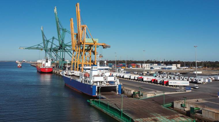 El número de contenedores movidos en el Muelle Sur a través de las líneas regulares que operan con el norte de Europa, Marruecos y las Islas Canarias ha superado los 27.351.