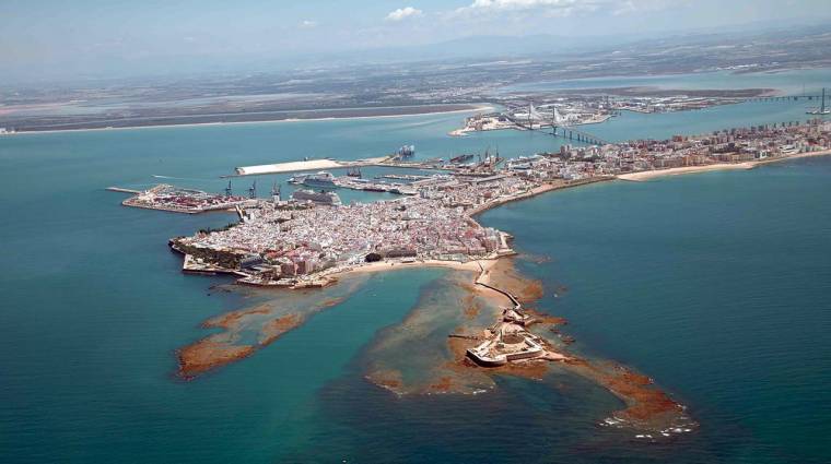 En el recorrido visitaron Cabezuela-Puerto Real, la nueva terminal de contenedores y la dársena comercial de la capital.