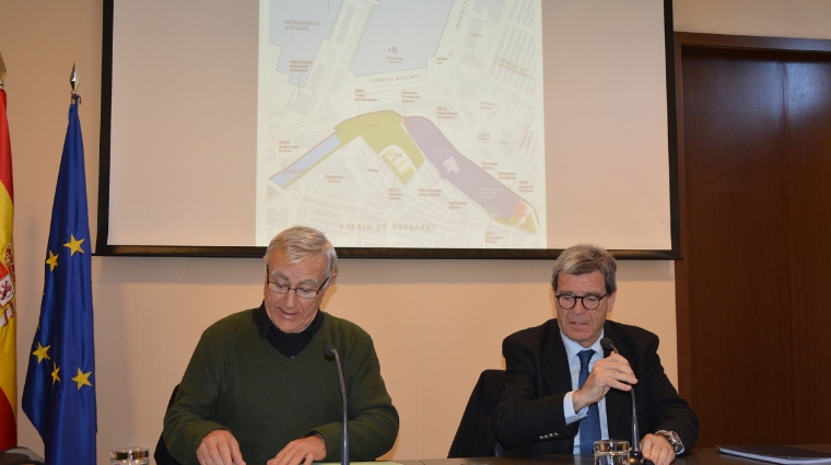 Joan Rib&oacute;, alcalde de Valencia; y Aurelio Mart&iacute;nez, presidente de Valenciaport, durante la presentaci&oacute;n del proyecto del Parque de Desembocadura. Foto: DP.