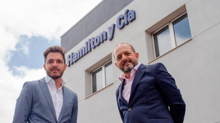 Juan José Cardona, nuevo CEO de Hamilton y Cía (derecha), junto a Alfonso Cordero, CEO de Transcoma Grupo Empresarial.