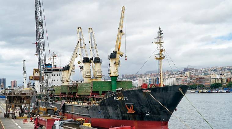 La asociación reclama un estudio sobre el encarecimiento de toda la cadena de suministro y abastecimiento de Canarias por el régimen de comercio de derechos de emisión (ETS)