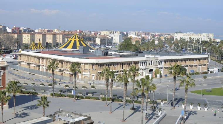 La Junta de Gobierno Local del Ayuntamiento de Valencia ha acordado desistir del proceso de adjudicación del edificio de Docks de la Marina de Valencia. Foto R.T.
