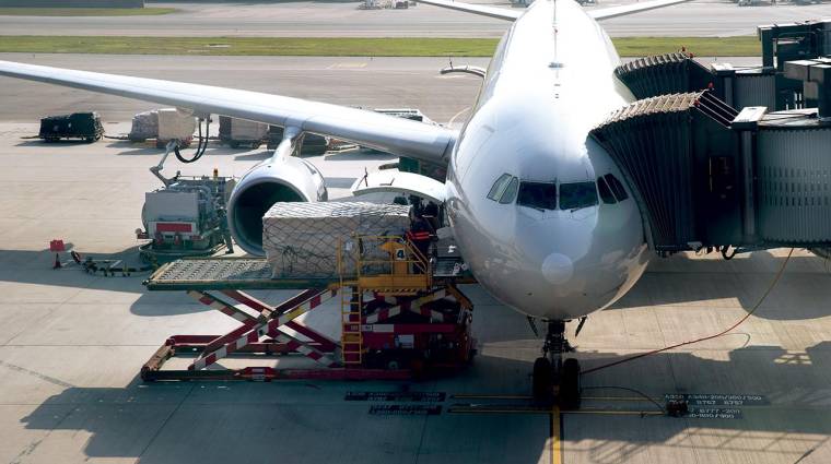 La carga ha crecido a doble dígito en los aeropuertos españoles en el primer mes de 2024.