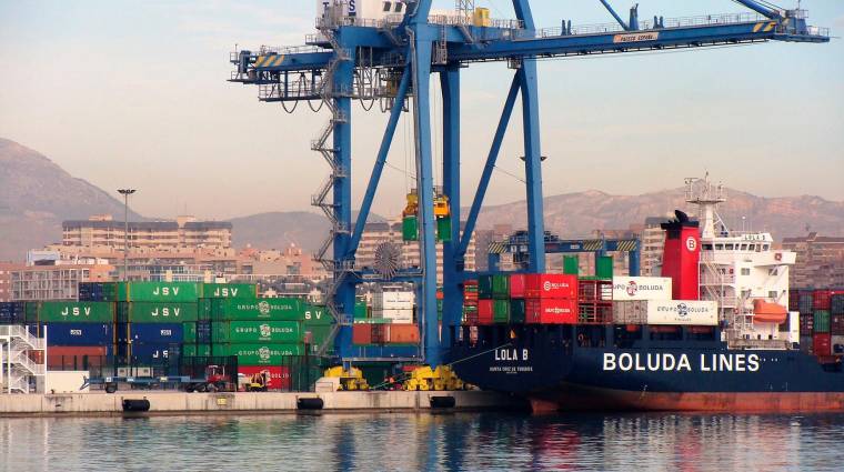 El Puerto de Alicante mejora su eficiencia y seguridad, posicionándose como un líder en la innovación tecnológica portuaria.