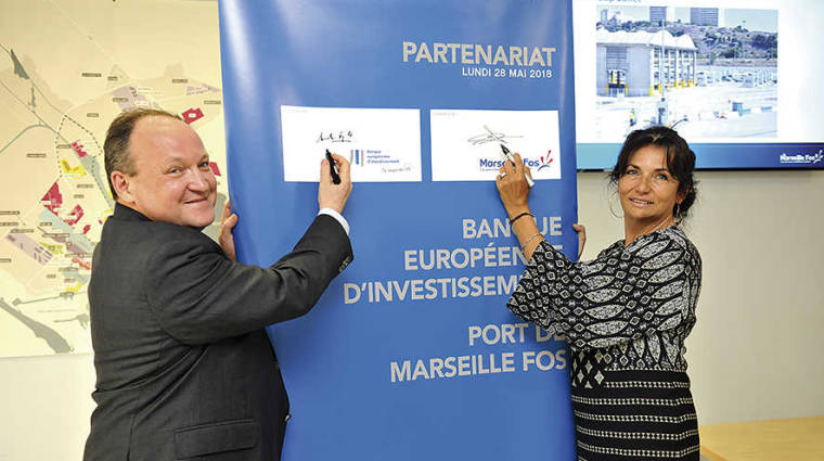 Ambroise Fayolle, vicepresidente del BEI y Christine Cabau Woehrel, presidenta del consejo ejecutivo del puerto de Marsella Fos.