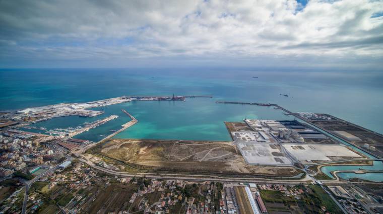 Los graneles sólidos impulsan los tráficos del Puerto de Castellón