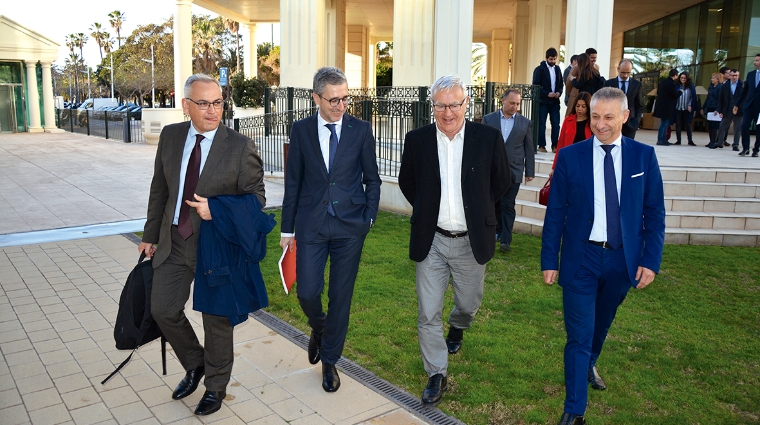 Josep Vicent Boira, comisionado del Gobierno para el Corredor Mediterr&aacute;neo; Arcadi Espa&ntilde;a, conseller de Pol&iacute;tica Territorial, Obras P&uacute;blicas y Movilidad; Joan Rib&oacute;, alcalde de Valencia; y Francisco Toledo, presidente de Puertos del Estado. Foto: Ra&uacute;l T&aacute;rrega.