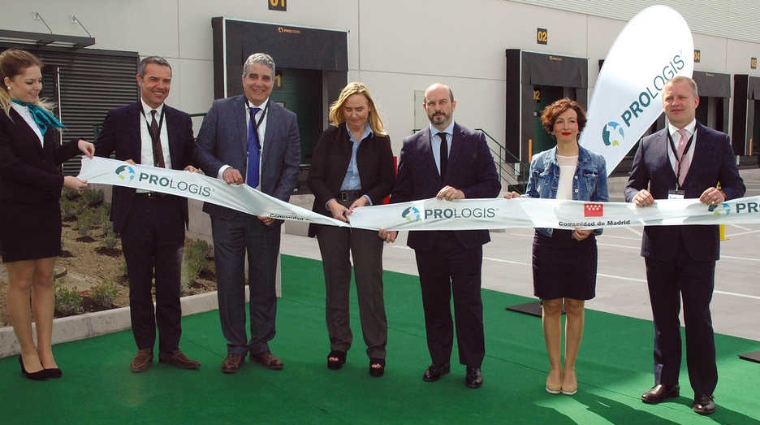 El acto cont&oacute; con la presencia del consejero de Medio Ambiente, Administraci&oacute;n Local y Ordenaci&oacute;n del Territorio, Pedro Roll&aacute;n y la alcaldesa de San Fernando de Henares. Fotos I.Pe&ntilde;a.