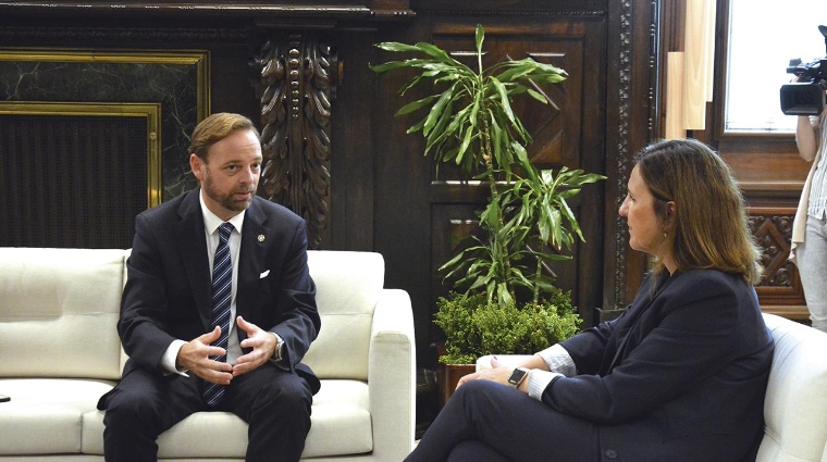 Alfredo Soler, presidente de Propeller Valencia; y María José Catalá, alcaldesa de Valencia.