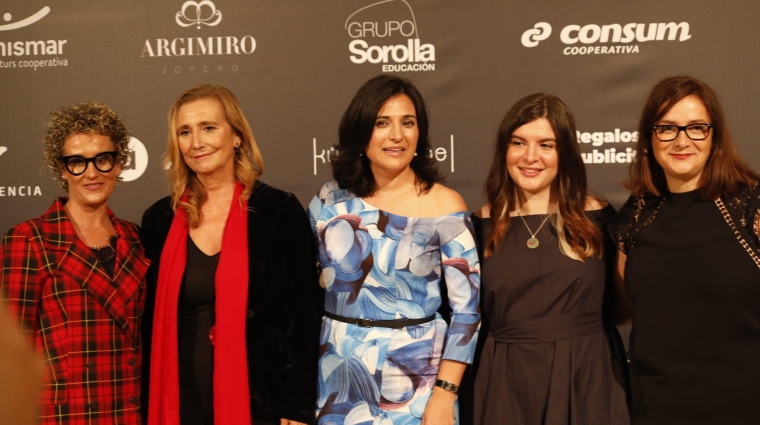 Eva García Bosch, en el centro de la imagen, durante la celebración de la gala de los XV Premios EVAP.