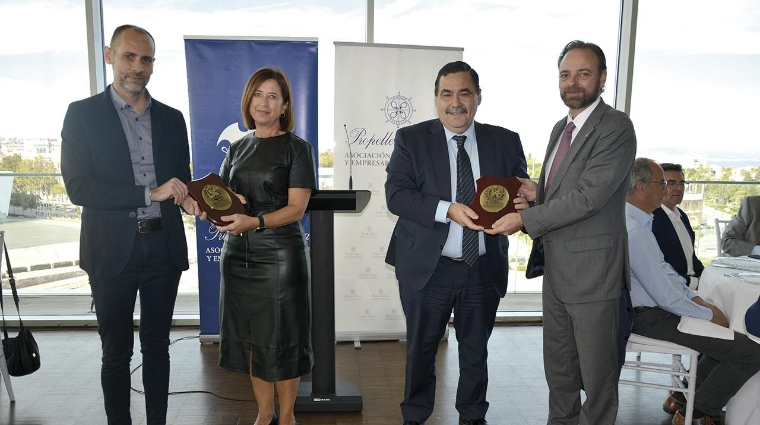 Salvador Furió, presidente de la Comisión de Innovación de Propeller Valencia; Carmen Serrano, subdirectora general de Ciberseguridad de la Generalitat Valenciana; José Rosell, fundador y CEO de S2 Grupo; y Alfredo Soler, presidente de Propeller Valencia; durante el almuerzo-coloquio celebrado hoy. Foto: Raúl Tárrega.