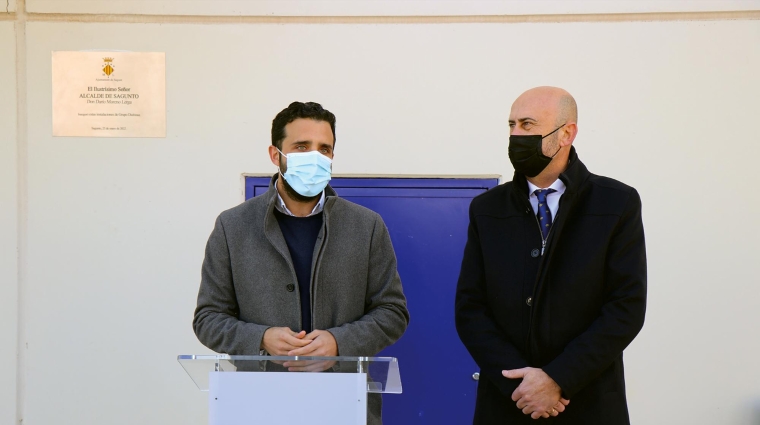 Darío Moreno, alcalde de Sagunto; y Juan Sánchez, director general de Disfrimur.