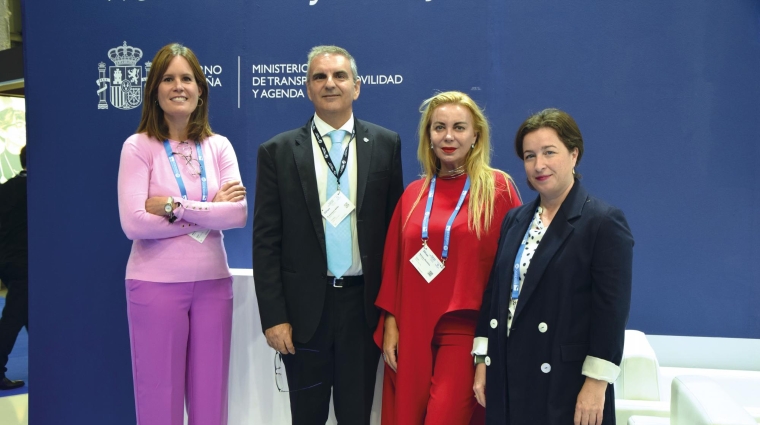 Marisa Campello, Patronato Municipal de Turismo de Alicante; Mar López, Patronato Costa Blanca; Mónica Bautista, directora comercial de la AP; y Fransccesco Balbi, director de Global Ports Alicante. Foto B.C.