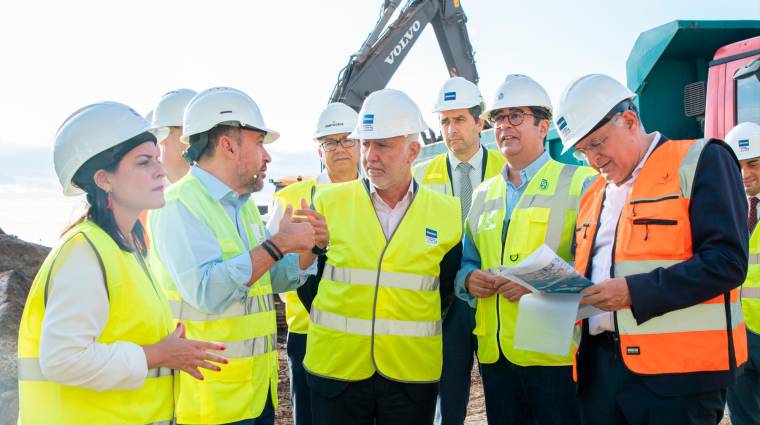 El presidente del Gobierno de Canarias conoce el avance de las obras del litoral de Valleseco