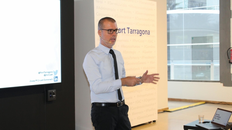 Josep Maria Cruset, presidente de la AP de Tarragona, durante la rueda de prensa celebrada esta mañana. Foto L.E.