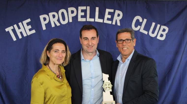 Núria Burguera, vicepresidenta de Propeller Club de Barcelona; Toni Ruiz, CEO de Mango y Gonzalo Sanchís, presidente de Propeller Club de Barcelona. Foto J.P.M.