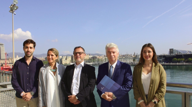 Marc Orozco, colaborador de Relaciones Externas; Núria Burguera, directora de Comunicación; Agustí Filomeno, jefe de Gabinete de Presidencia y Relaciones Institucionales; Manel Galán, jefe de Relaciones Externas; y Lidia Santalucía, técnica de Relaciones Externas de Port de Barcelona. Foto: J.P.
