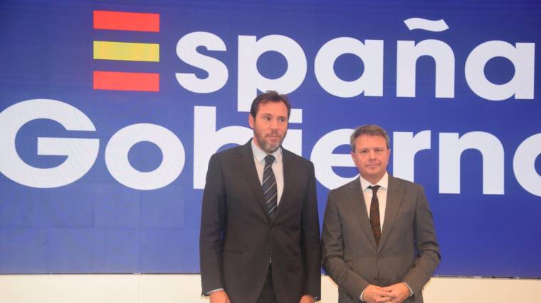 El ministro de Transportes, Óscar Puente, hoy junto al nuevo secretario de Estado, José Antonio Santano.