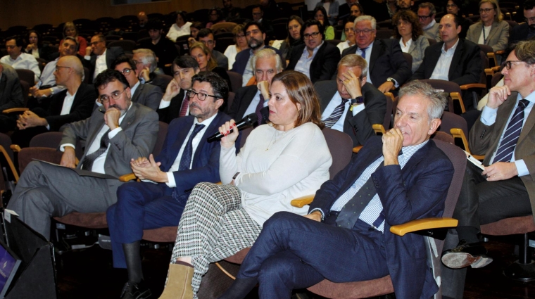 De izquierda a derecha, Lluís Salvadó, presidente de Port de Barcelona; Álvaro Rodríguez Dapena, presidente de Puertos del Estado; Beatriz Calzada, presidenta de la Autoridad Portuaria de Las Palmas; y Andrea Agostinelli, presidente del Puerto de Gioia Tauro. Foto M.V.