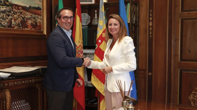 Rubén Ibáñez, presidente de la Autoridad Portuaria de Castellón; y Begoña Carrasco, alcaldesa de Castellón.