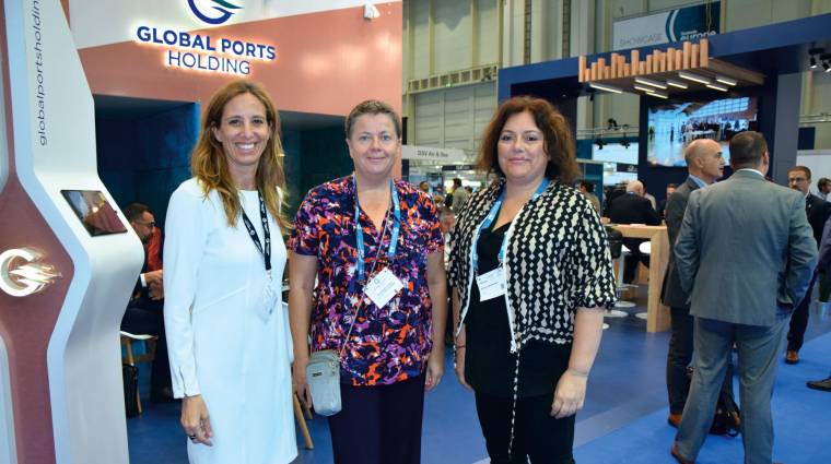 Alba Colet, responsable comercial de Global Ports Tarragona; Genoveva Climent, directora comercial de la AP; y Sandra Domenech, técnica de Cruceros de la AP. Foto B.C.