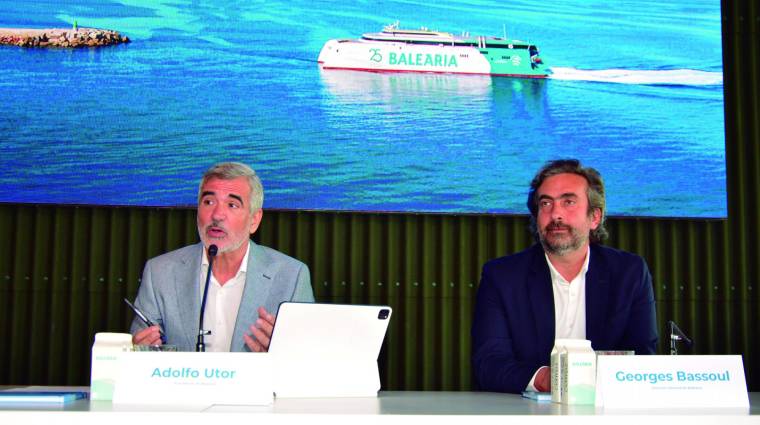 Adolfo Utor, presidente de Baleària; y Georges Bassoul, director general de la naviera, durante la presentación del Informe de Sostenibilidad de la compañía de 2023. Foto: R. T.