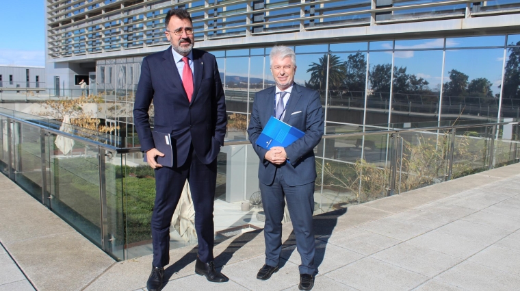 Lluis Salvadó, presidente del Port de Barcelona; y Manel Galán, jefe de Relaciones Externas y director del Consejo Rector para la Promoción de la Comunidad Portuaria. Foto: Juan Carlos Sarmentero.