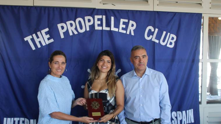 Núria Burguera, vicepresidenta de Propeller Club Barcelona; Alejandra Freites, CEO de Global Candace; y Salvador Richart, de MSC Barcelona.