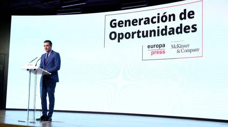 El presidente Pedro Sánchez, durante el acto celebrado hoy y organizado por Europa Press.