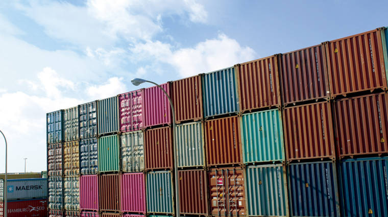 FERM cifra en 46 millones los contenedores actuales en el mercado de transporte mar&iacute;timo. Foto L. Escrihuela.