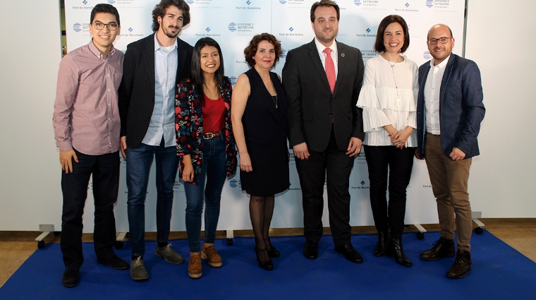 Marc Galzer&aacute;n, Daniel Campos y Gissela Ch&aacute;vez, del equipo auditor de la Marca de Calidad Efficiency Network; Herminia Santisteban, responsable de gesti&oacute;n de la Marca; Pedro Arellano, adjunto a la Direcci&oacute;n General y Desarrollo del Puerto de Barcelona; Marta Pisa, responsable de seguimiento t&eacute;cnico de la Marca, y Ram&oacute;n Rull, director de la Marca de Calidad Efficiency Network. Foto L. Escrihuela.