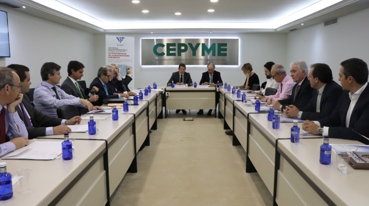 ALDEFE celebr&oacute; a finales de abril su Asamblea Anual presidida por su presidente Juli&aacute;n Corr&iacute;a.