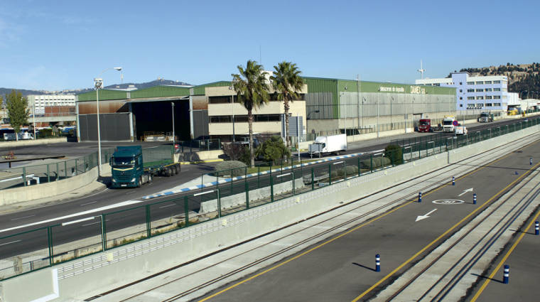 Los nuevos accesos al Port de Barcelona permitir&aacute;n al enclave catal&aacute;n impulsar su intermodalidad y sostenibilidad. Foto L.E.