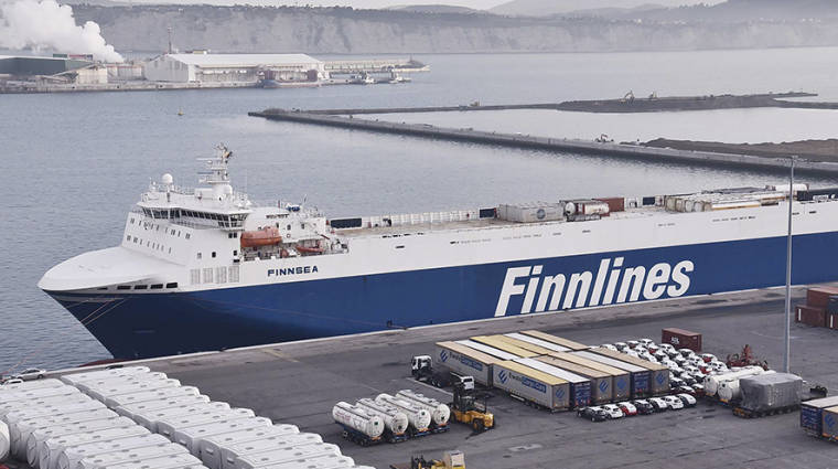 Uno de los buques de Finnlines que opera el servicio Biscay Line, el &ldquo;Finnsea&rdquo;, en la terminal de Toro y Betolaza en Bilbao.