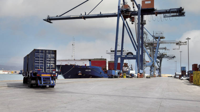El puerto quiere seguir atrayendo tr&aacute;ficos, sobre todo de contenedores. Foto: DP.