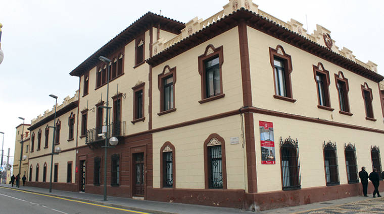 Edifcio del Arxiu del Port de Tarragona, antigua sede de la Junta d&rsquo;Obres del Port. Foto L.E.
