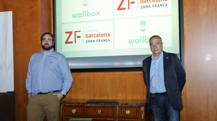Enric Asunci&oacute;n, CEO de Wallbox, y Pere Navarro, delegado especial del Estado en el Consorci de la Zona Franca de Barcelona.