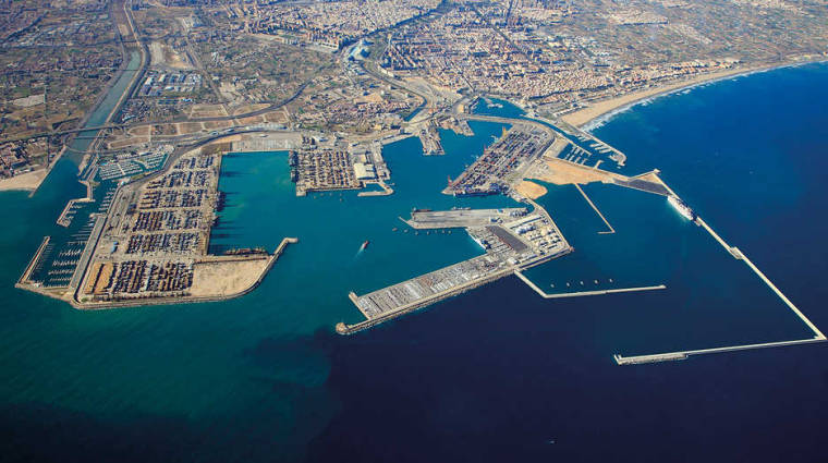 La ZAL del Puerto de Valencia, en la parte superior de la imagen, est&aacute; urbanizada y lista para ser ocupada.