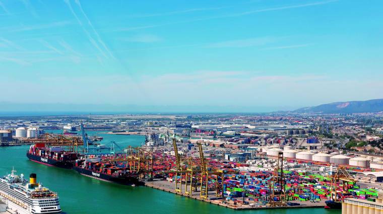 Las dos terminales de contenedores de Port de Barcelona anuncian la modificación de sus horarios operativos por festividad local.