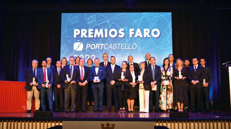 Galardonados en los Premios Faro 2022, autoridades y el Medalla de Honor, Francisco Toledo. Fotos Loli Dolz.