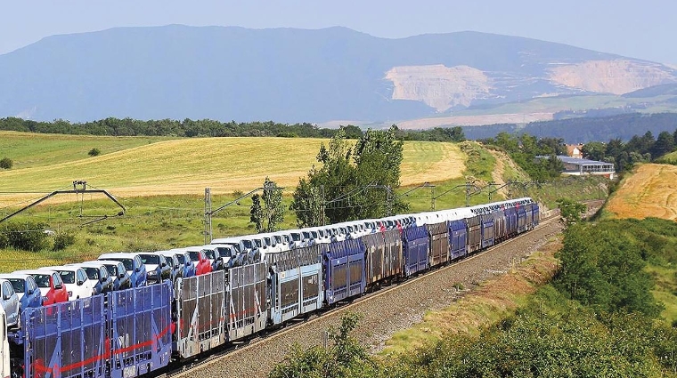 Volkswagen Navarra consiguió en 2022 que más del 50% de sus vehículos fueran transportados por tren.