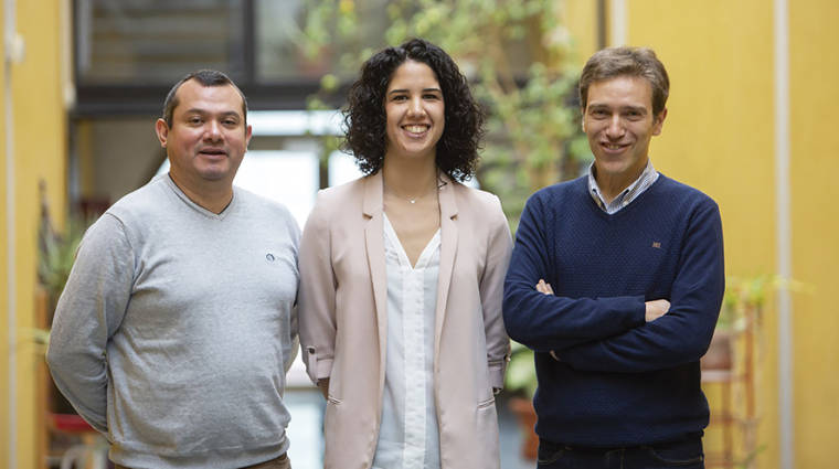 Investigadores participantes en el proyecto. De izquierda a derecha: Carlos A. De la Cruz Blas, Mar&iacute;a Pilar Garde Luque y Antonio L&oacute;pez Mart&iacute;n.