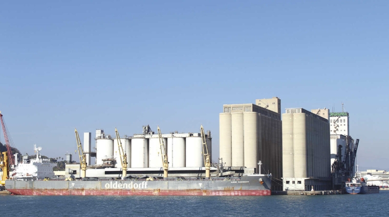 Instalaciones de Ergransa, una de las compa&ntilde;&iacute;as que integran la Comisi&oacute;n de Seguridad Alimentaria de Qualimac, en el Puerto de Barcelona. E. Garc&iacute;a