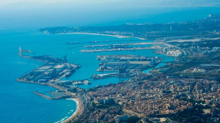 Imagen aérea del Port de Tarragona.