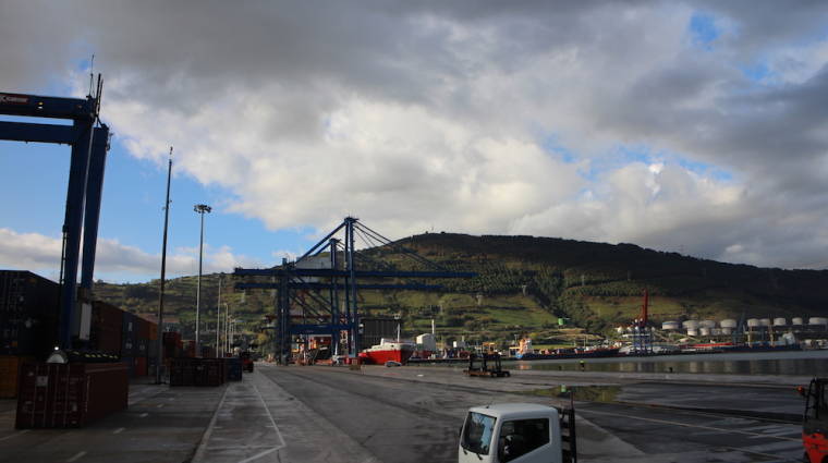El Puerto de Bilbao cumple hoy 19 jornadas de huelga consecutivas. Foto J.P.
