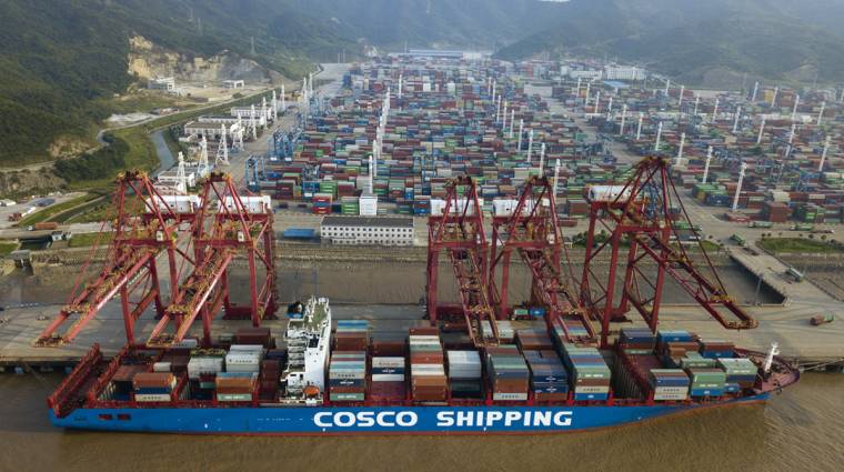 Ningbo-Zhoushan, en la provincia de Zhejiang, es uno de los principales puertos de China en tr&aacute;fico de contenedores.